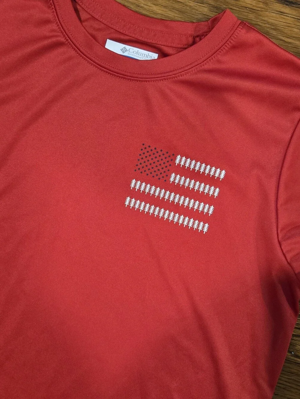 Columbia Youth Medium Red Performance Tee American Flag Graphic Size 10/12